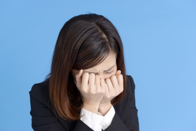 根暗な女性の17の特徴と恋愛する方法9選！性格を少し改善するだけでモテる
